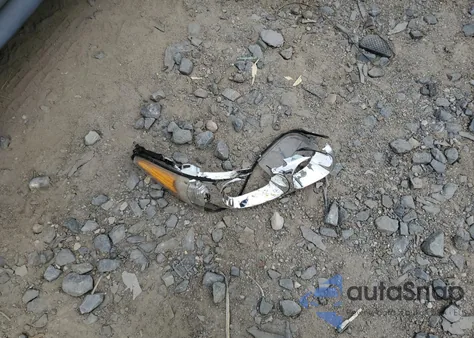 2003 Buick Lesabre Limited z USA, uszkodzony, nr VIN 1G4HR54K13U280683